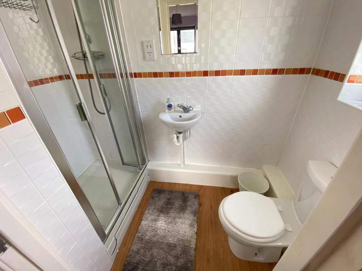 Lovely 2-Bedrooms Apartment Step To The Beach Swansea Eksteriør billede