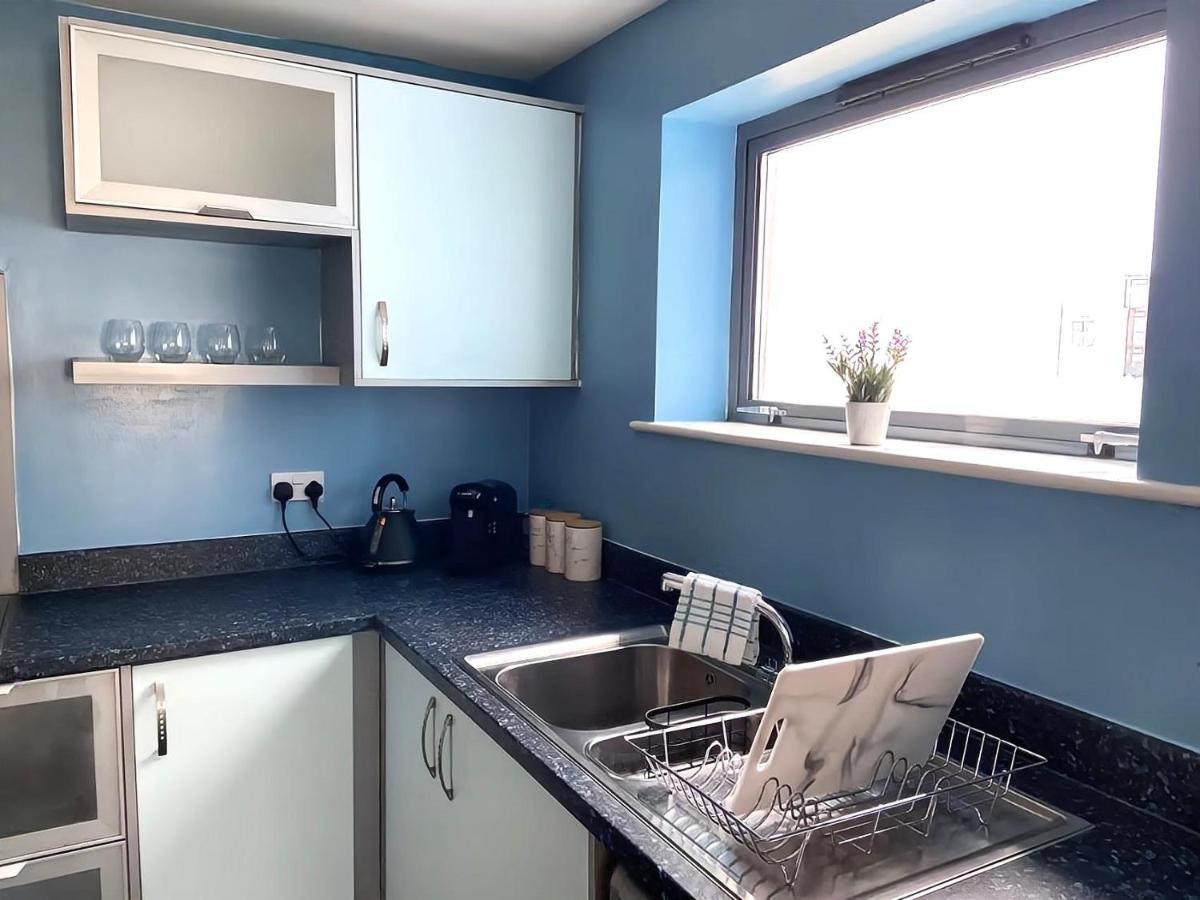 Lovely 2-Bedrooms Apartment Step To The Beach Swansea Eksteriør billede